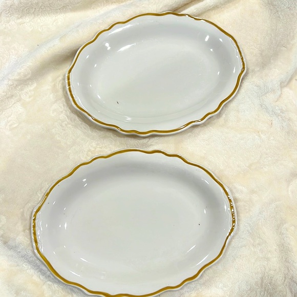 Set of 2 Homer Laughlin China Serving Plates with Gold Trim - Picture 1 of 7